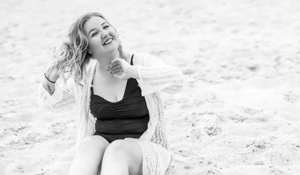 Size European American Smiling Woman Beach Enjoy Life Life People — Stock fotografie