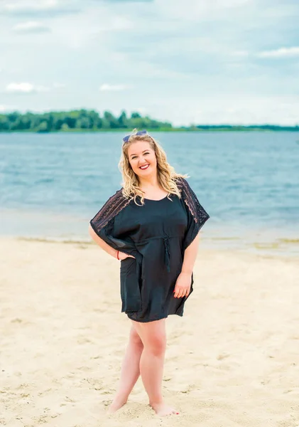 Хорошая Модель Size Пляже Европейская Женщина Повседневном Платье Большой Размер — стоковое фото