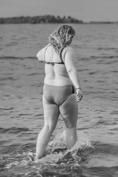 Size American Woman Beach Enjoy Life Life People Xxl Size — Stock Photo, Image