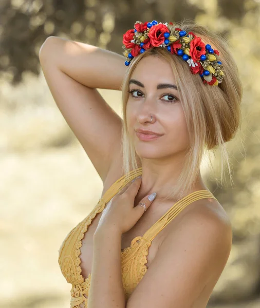 Woman Ethnic Dress Flower Wreath Hair Concept Beauty Slavic Women — стоковое фото