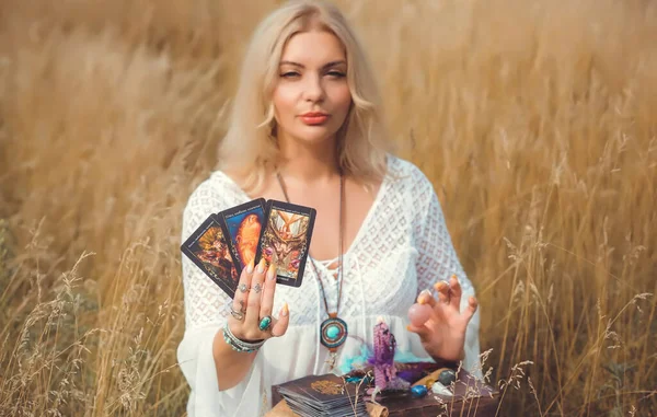 Concept Fate Telling Predictions Tarot Cards White Magic Energy Healing — Zdjęcie stockowe