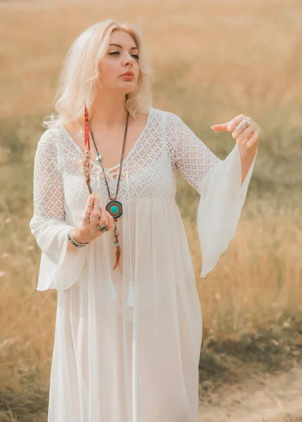 Ethnic Hippie Woman Posing Boho Long White Lace Dress Nature — Stockfoto