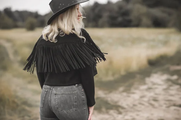 Woman American Country Style Suede Leather Boho Jacket Cowboy Hat — Stockfoto