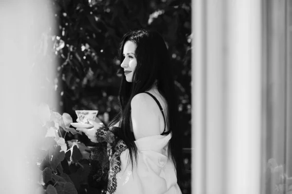 Femme Sexy Féminité Sur Balcon Avec Une Tasse Thé Concept — Photo