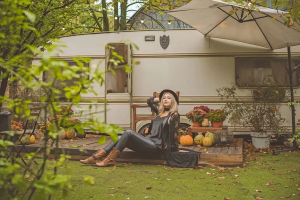 Stylish Blonde Pretty Woman Dressed Boho Style Autumn Garden Philosophical — Stock Photo, Image