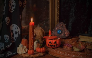 Cadılar Bayramı için sihirli şeyler, parti için dekor ve tasarım, detayları kapat, kutlama konsepti