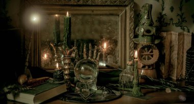 Cadılar Bayramı için sihirli şeyler, parti için dekor ve tasarım, detayları kapat, kutlama konsepti