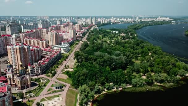 Letecký Výhled Obytnou Čtvrť Řeku Dnipro Rekreační Oblast Předměstí Kyjevě — Stock video