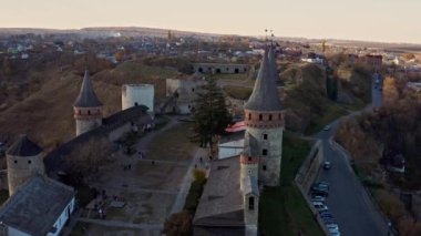 Kamianets-Podilskyi Kalesi 'nin hava görüntüsü.