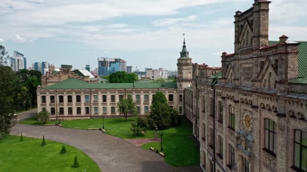 Imágenes Aéreas Del Edificio Principal Del Instituto Politécnico Kiev — Vídeos de Stock