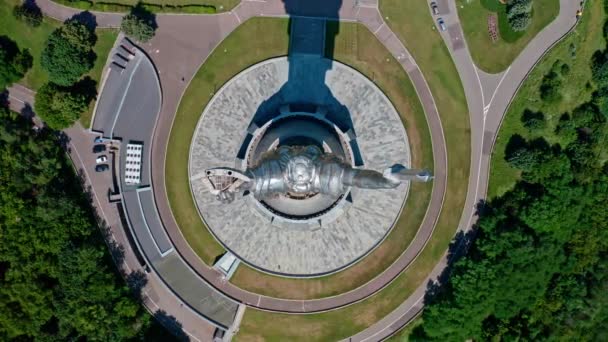 Imágenes Aéreas Aviones Tripulados Del Monumento Patria Batkivschina Maty — Vídeos de Stock