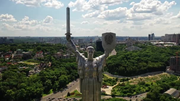 Imágenes Aéreas Aviones Tripulados Del Monumento Patria Batkivschina Maty — Vídeos de Stock