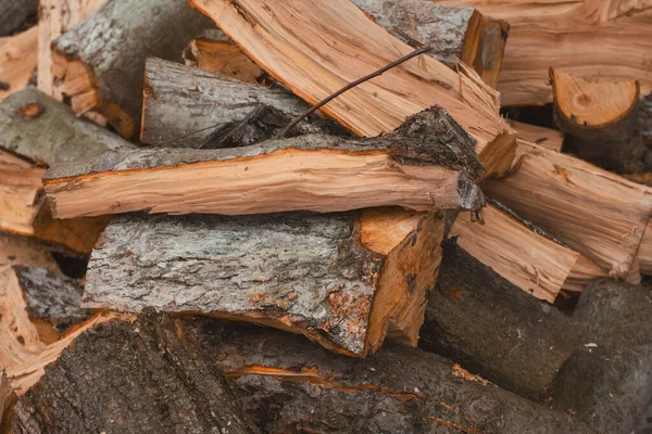 Dřevěné Klády Leží Jeden Druhém Sklizeň Dřeva Zimu Odvětví Těžby — Stock fotografie