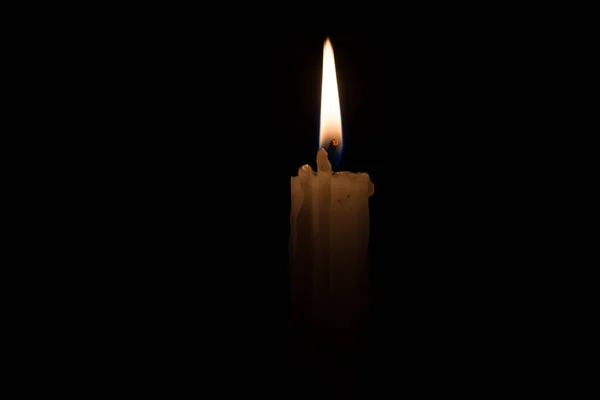 Light Burning Candle Dark Black Background One Single Candle Closeup — Photo