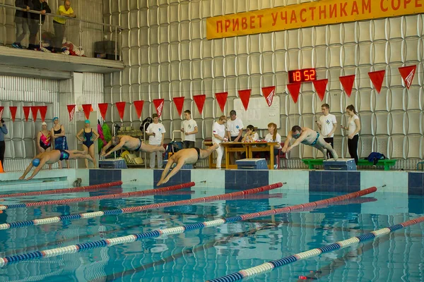 04.17.2019 Rusya, Irkutsk, 50 metre serbest yüzme müsabakaları başlıyor