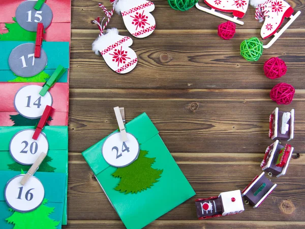 Christmas Advent Calendar Table Wooden Box Multicolored Envelopes Made Hand — Stock Photo, Image