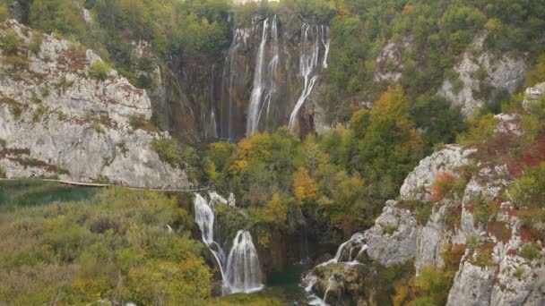 Vodopády v národním parku Plitvická jezera, zpomalení — Stock video