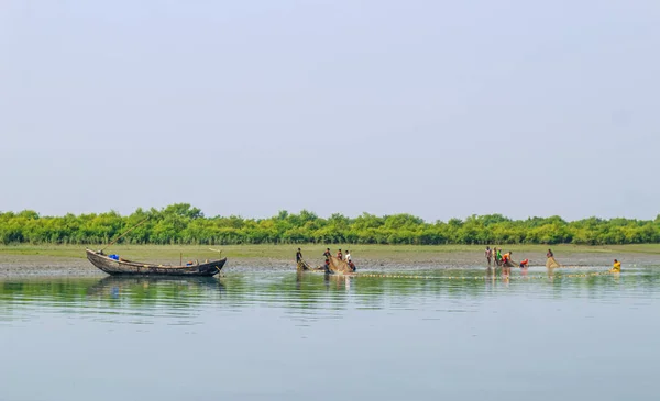 Bateau Pêche Traditionnel Bangladais Sur Mer Pêcheur Dans Petit Bateau — Photo