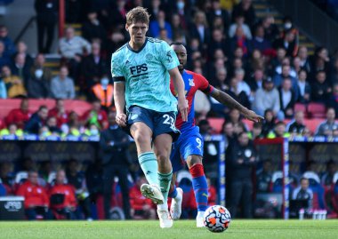 LONDON, ENGLAND - 3 Ekim 2021: Leicester 'lı Jannik Vestergaard, Crystal Palace FC ile Selhurst Park' taki Leicester CIty FC arasında oynanan 2021-22 Premier Lig maçında çekildi. Telif Hakkı: Cosmin Iftode / Picstaff