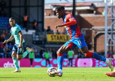 LONDON, ENGLAND - 3 Ekim 2021: Dazet Wilfried Armel Zaha (Saray 'dan Dazet Armel Zaha), Crystal Palace FC ile Leicester CIty FC arasında oynanan 2021-22 Premier League maçında çekildi. Telif Hakkı: Cosmin Iftode / Picstaff