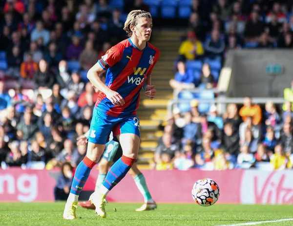 LONDON, ENGLAND - 3 Ekim 2021: Saray 'dan Conor John Gallagher, Crystal Palace FC ile Selhurst Park' taki Leicester CIty FC arasında oynanan 2021-22 Premier Lig maçında çekildi. Telif Hakkı: Cosmin Iftode / Picstaff