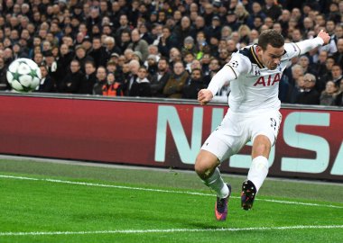 LONDON, ENGLAND - NOVEMBER 2, 2016: Tottenham 'dan Vincent Janssen, Tottenham Hotspur ve Bayern Leverkusen arasında oynanan UEFA Şampiyonlar Ligi E Grubu maçı sırasında Wembley Stadyumu' nda görüntülendi. Telif Hakkı: Cosmin Iftode / Picstaff