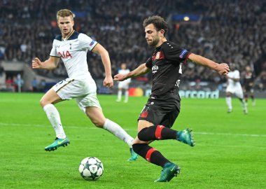 LONDON, ENGLAND - NOVEMBER 2, 2016: Wembley Stadyumu 'nda Tottenham Hotspur ve Bayern Leverkusen arasında oynanan UEFA Şampiyonlar Ligi E Grubu maçında oyuncular resmedildi. Telif Hakkı: Cosmin Iftode / Picstaff