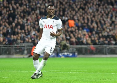 LONDON, ENGLAND - 2 Kasım 2016: Tottenham 'dan Victor Wanyama, Tottenham Hotspur ile Bayern Leverkusen arasında oynanan UEFA Şampiyonlar Ligi E Grubu maçında tepki gösterdi. Telif Hakkı: Cosmin Iftode / Picstaff