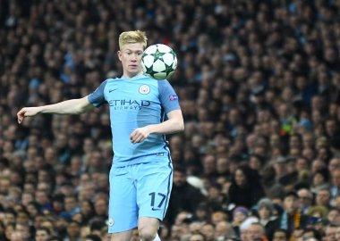 MANCHESTER, ENGLAND - NOVEMBER 1, 2016: Manchester City of Manchester Stadyumu 'nda oynanan UEFA Şampiyonlar Ligi C Grubu karşılaşmasında Kevin De Bruyne' un görüntüsü çekildi. Telif Hakkı: Cosmin Iftode / Picstaff