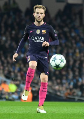 MANCHESTER, ENGLAND - NOVEMBER 1, 2016: Manchester City of Manchester Stadyumu 'nda oynanan UEFA Şampiyonlar Ligi C Grubu karşılaşması sırasında Ivan Rakitic' in görüntülenmiştir. Telif Hakkı: Cosmin Iftode / Picstaff