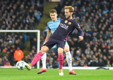 MANCHESTER, ENGLAND - NOVEMBER 1, 2016: Manchester City of Manchester Stadyumu 'nda oynanan UEFA Şampiyonlar Ligi C Grubu karşılaşması sırasında Ivan Rakitic' in görüntülenmiştir. Telif Hakkı: Cosmin Iftode / Picstaff