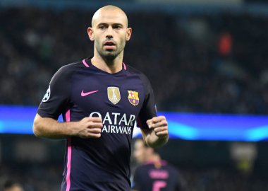 MANCHESTER, ENGLAND - NOVEMBER 1, 2016: Barcelona 'dan Javier Mascherano Manchester City ve FC Barcelona arasında oynanan UEFA Şampiyonlar Ligi C Grubu maçı sırasında Manchester Stadyumu' nda reslendi. Telif Hakkı: Cosmin Iftode / Picstaff