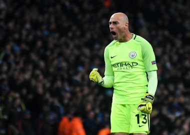Manchester City ve FC Barcelona arasında oynanan UEFA Şampiyonlar Ligi C Grubu maçında takımının attığı gol sonrasında Willy Caballero tepki gösterdi. Telif Hakkı: Cosmin Iftode / Resimler