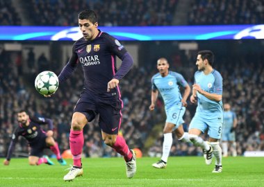 MANCHESTER, ENGLAND - NOVEMBER 1, 2016: Barcelona 'dan Luis Suarez Manchester City ve FC Barcelona arasında oynanan UEFA Şampiyonlar Ligi C Grubu maçı sırasında Manchester Stadyumu' nda görüntülendi. Telif Hakkı: Cosmin Iftode / Picstaff