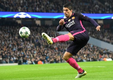 MANCHESTER, ENGLAND - NOVEMBER 1, 2016: Barcelona 'dan Luis Suarez Manchester City ve FC Barcelona arasında oynanan UEFA Şampiyonlar Ligi C Grubu maçı sırasında Manchester Stadyumu' nda görüntülendi. Telif Hakkı: Cosmin Iftode / Picstaff