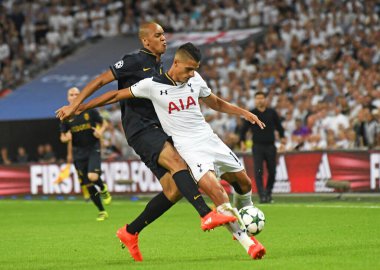 Monaco 'dan Fabinho (L) ve Tottenham' dan Erik Lamela (R) Tottenham 'da Tottenham Hotspur ve AS Monaco arasında oynanan UEFA Şampiyonlar Ligi E Grubu maçı sırasında resmedildi. Telif Hakkı: Cosmin Iftode / Pic