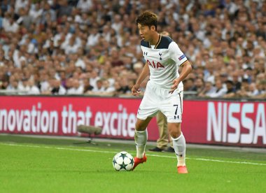 MANCHESTER, İngiltere - 14 Eylül 2016: Tottenham 'ın Heung-Min' in oğlu Tottenham 'daki Tottenham Hotspur ve AS Monaco arasında oynanan UEFA Şampiyonlar Ligi E Grubu maçında çekildi. Telif Hakkı: Cosmin Iftode / Picstaff