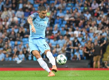 MANCHESTER, ENGLAND - 24 AĞUSTOS 2016: Kentli Aleksandar Kolarov, Etihad Stadyumu 'nda Manchester City (Engalnd) ile FCSB (Romanya) arasında oynanan 2016 / 17 UEFA Şampiyonlar Ligi maçının ikinci ayağı sırasında çekilmiştir. Telif Hakkı: Cosmin Iftode / Picstaff
