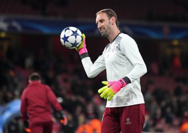 LONDON, ENGLAND - MARCH 7, 2017: Tom Starke of Bayern pictured prior to the second leg of the UEFA Champions League Round of 16 game between Arsenal FC and Bayern Munchen at Emirates Stadium. Copyright: Cosmin Iftode/Picstaff