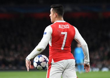 LONDON, ENGLAND - 7 Mart 2017: Arsenal 'den Alexis Sanchez, Emirates Stadyumu' nda Arsenal FC ve Bayern Munchen arasında oynanan UEFA Şampiyonlar Ligi 16. Telif Hakkı: Cosmin Iftode / Picstaff