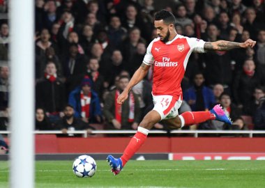 LONDON, ENGLAND - 7 Mart 2017: Arsenal 'den Theo Walcott, Emirates Stadyumu' nda Arsenal FC ve Bayern Münih arasında oynanan UEFA Şampiyonlar Ligi 16. Telif Hakkı: Cosmin Iftode / Picstaff