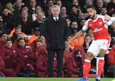 LONDON, ENGLAND - 7 Mart 2017: Bayern baş antrenörü Carlo Ancelotti, Emirates Stadyumu 'nda Arsenal FC ve Bayern Münih arasında oynanan 16. Telif Hakkı: Cosmin Iftode / Picstaff