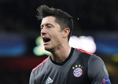 Bayern 'li Robert Lewandowski, Arsenal FC ve Bayern Münih Stadyumu' nda oynanan 16 maçlık UEFA Şampiyonlar Ligi ikinci turunda attığı golü kutluyor. Telif Hakkı: Cosmin Iftode / Pi