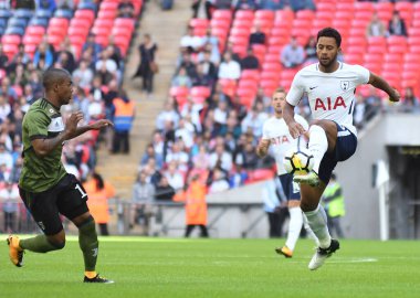 Tottenham 'lı Mousa Dembele (L) Tottenham Hotspur ile Juventus Torino arasında oynanan dostluk maçı sırasında Wembley Stadyumu' nda çekilmiştir. Telif Hakkı: Cosmin Iftode / Picstaff