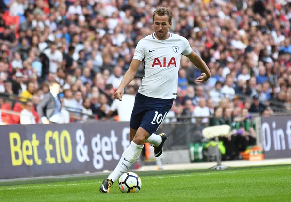 Tottenham 'dan Harry Kane, Tottenham Hotspur ve Juventus Torino arasında Wembley Stadyumu' nda oynanan dostluk maçı sırasında çekilmiştir. Telif Hakkı: Cosmin Iftode / Picstaff