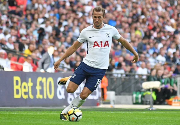 Tottenham 'dan Harry Kane, Tottenham Hotspur ve Juventus Torino arasında Wembley Stadyumu' nda oynanan dostluk maçı sırasında çekilmiştir. Telif Hakkı: Cosmin Iftode / Picstaff