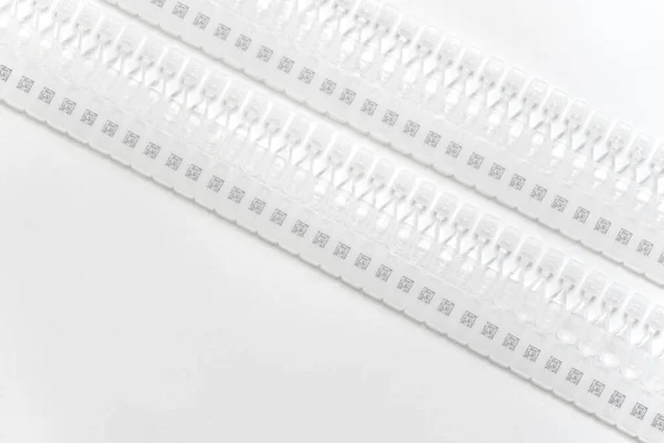 BFS Patlama Doldurma Ambalaj paketlerinde barkod denetimi ve beyaz arkaplan