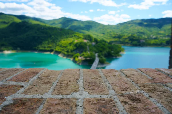 Seçili odak boş antika mimari Üst görünüm göl panoramik