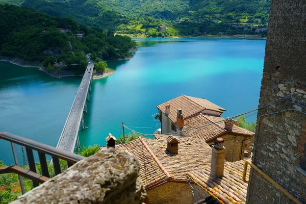 İtalya köyü. Seyahat panorama eski İtalyan köyü