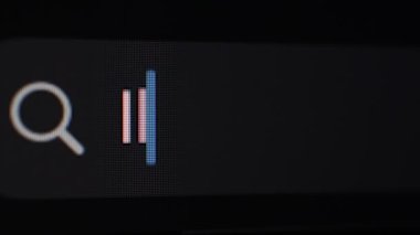 Arama çubuğundaki illüstrasyon yazıları